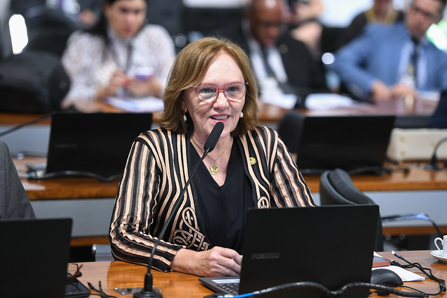 Relatora do projeto que garante atendimento humanizado no SUS, senadora Zenaide Maia, comemora sanção da lei